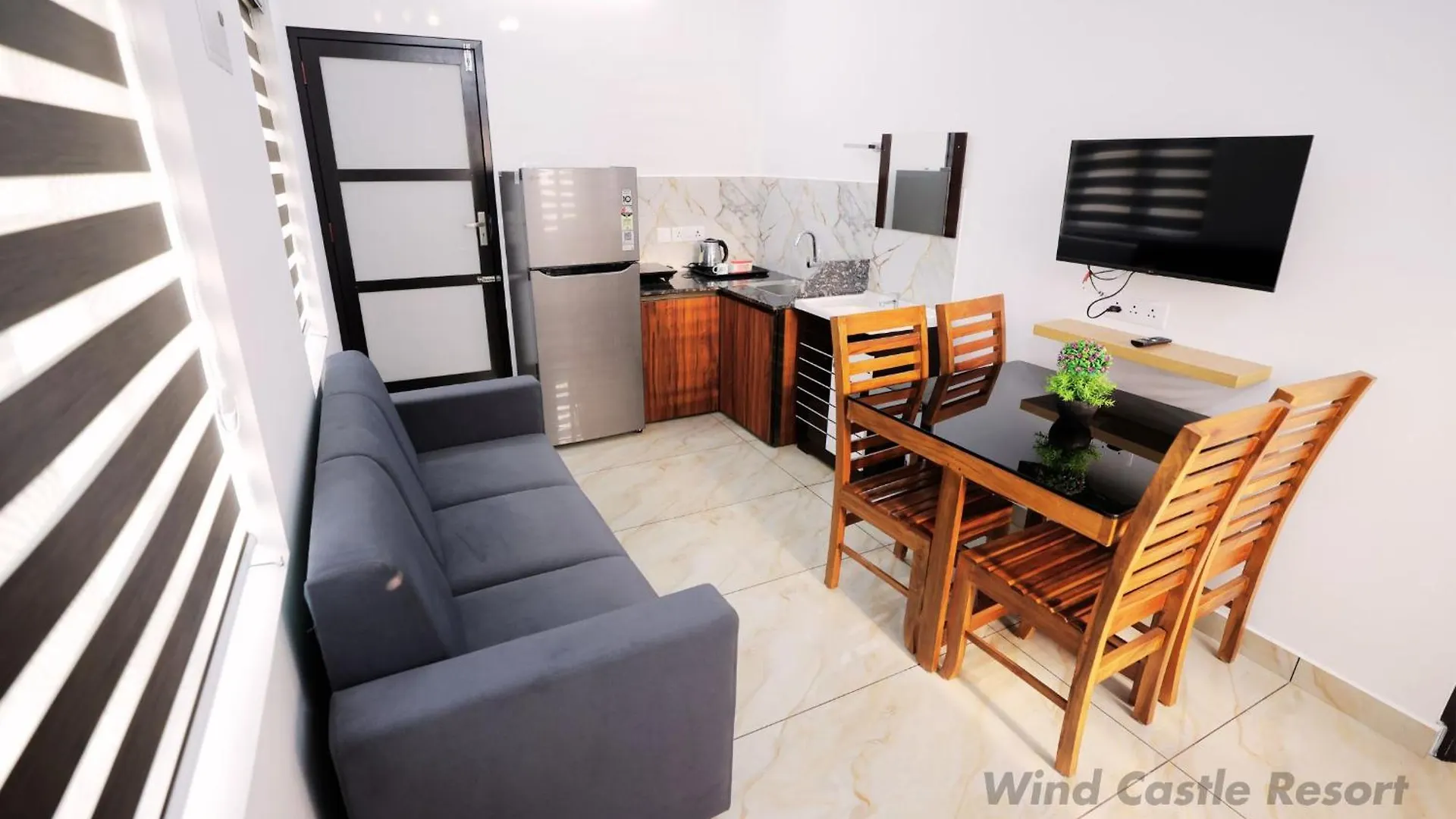 Wind Castle Bed & Breakfast Elur